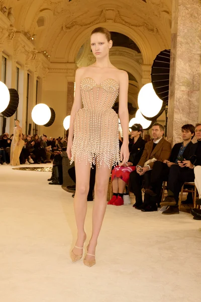 Look 7